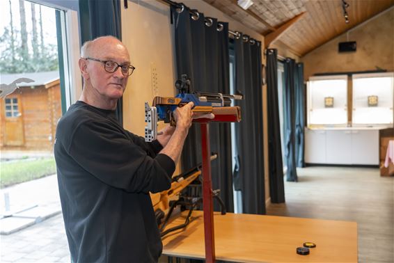 Schieten met de luchtbuks, bij Okra Kolonie - Lommel