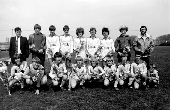 Scholierenkampioenen van 1982 herenigd - Hamont-Achel