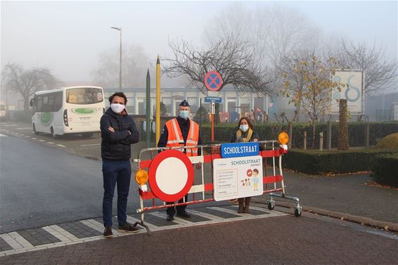 Schoolstraat aan de Daltonschool in Meeuwen - Oudsbergen