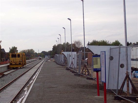 Schuilhuisjes op perron 4 - Neerpelt