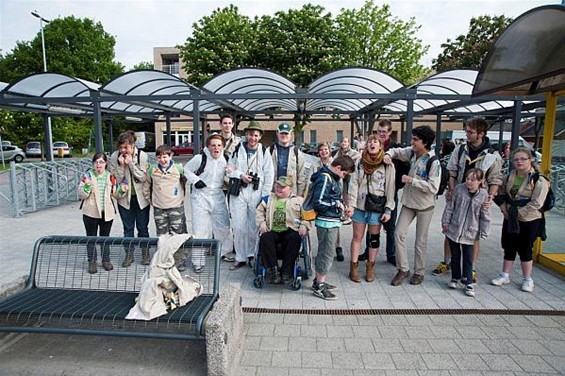 Scouts en AKABE samen naar de dierentuin - Lommel