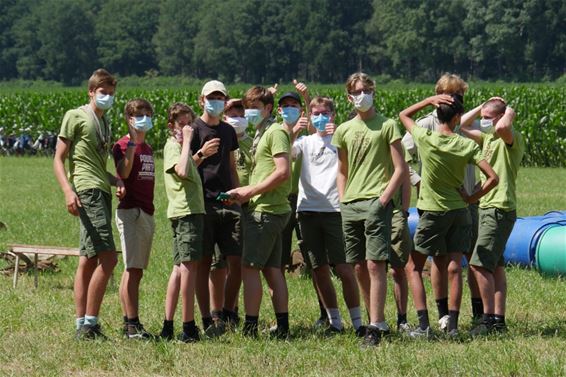 Scouts en gidsen Tervant goed aangekomen op kamp - Beringen