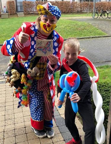 Sem wint bezoekje van clown Falkemie - Beringen