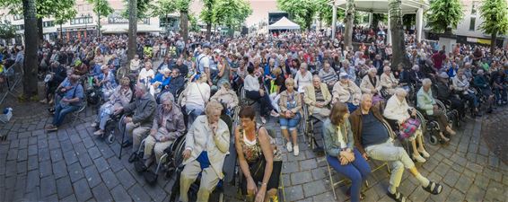 Seniorennamiddag op het Marktplein - Lommel