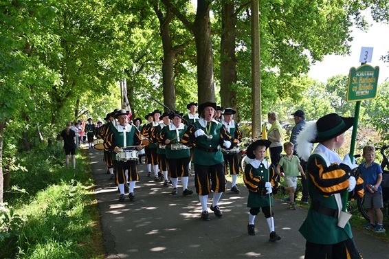 Sint Harlindus & Relindus op Bondsschuttersfeest - Oudsbergen