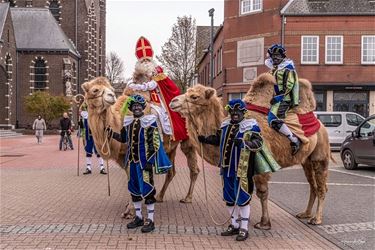 Sint hoeft mijter dan toch niet te verkopen - Hamont-Achel