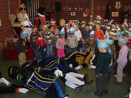 Sint op bezoek in school van Boseind - Neerpelt