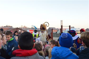 Sint op bezoek in school - Pelt