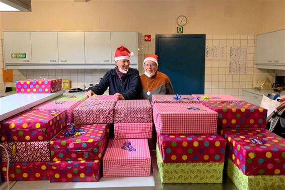 Sint-Vincentius bedeelt kerstpakketten - Lommel