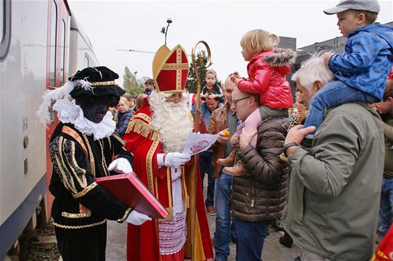 Sinterklaas kwam met de trein - Overpelt