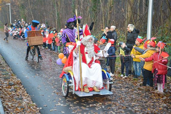 Sinterklaas met de fiets naar Het Mozaïek - Beringen