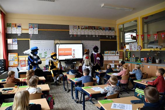 Sinterklaasbezoek aan basisschool Boseind - Pelt