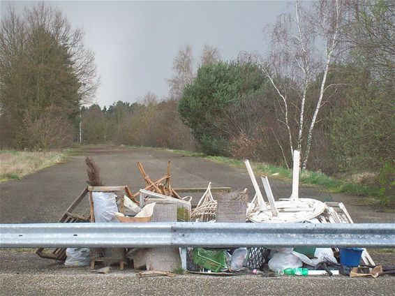 Sluikstort in Balendijk - Lommel