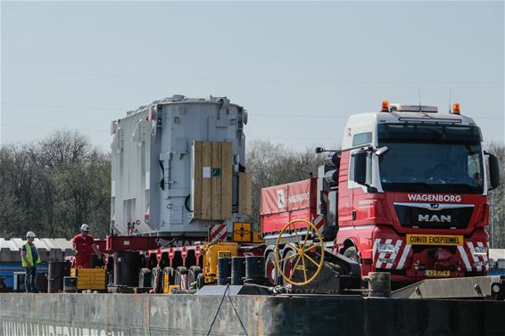 Snelweg dicht voor uitzonderlijk transport - Beringen