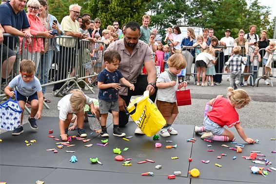 Snoepjesrace tijdens kermis Kattenbos - Lommel