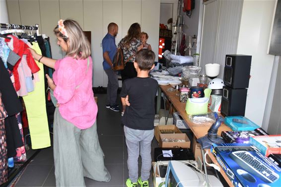 Snuffelen in garages - Beringen