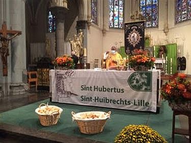 Sobere Sint-Hubertusviering - Pelt