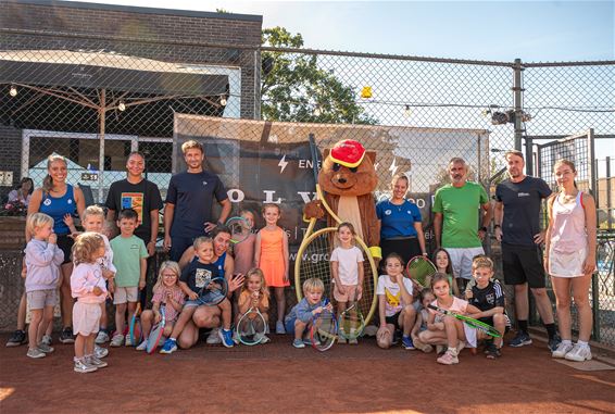 Sofia Costoulas inspireert kids bij Tennis Paal - Beringen