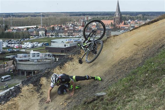 Spektakel op GP stad Beringen Pearl Izumi - Beringen