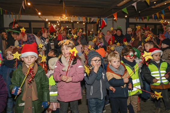 Speling-kinderkoor zong kerstliedjes - Lommel