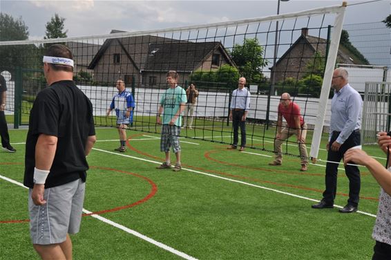 Sportveld ingehuldigd aan 't Fierkant - Neerpelt