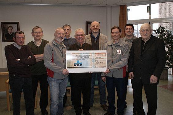 St.-Antoniusviering brengt 3340 euro op - Meeuwen-Gruitrode