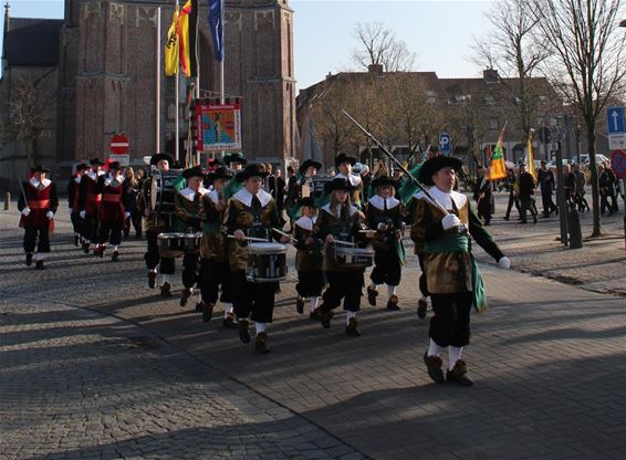 St.-Sebastiaan Grote Brogel zoekt drietallen - Peer