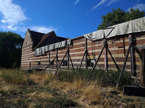 Stabiliseringswerken kasteelhoeve gestart - Meeuwen-Gruitrode