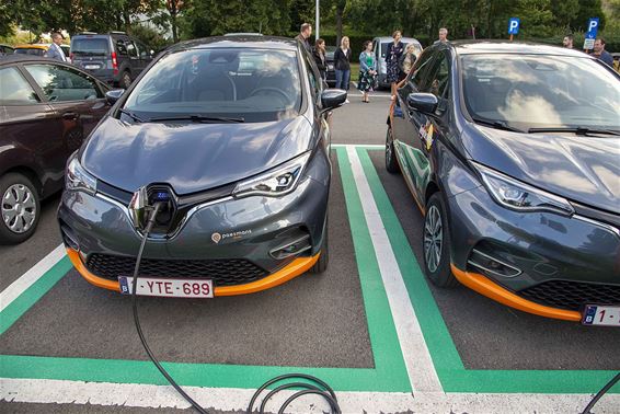 Stad lanceert elektrische deelauto's - Lommel