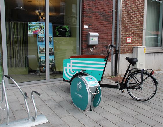 Stad plaatst openbare fietspompen - Peer