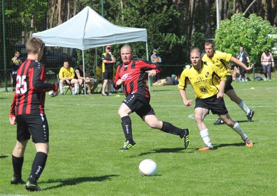 Stad verdeelt 91.000 euro onder sportverenigingen - Lommel