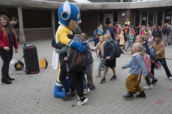 Stappen en fietsen naar school: High-Five! - Lommel