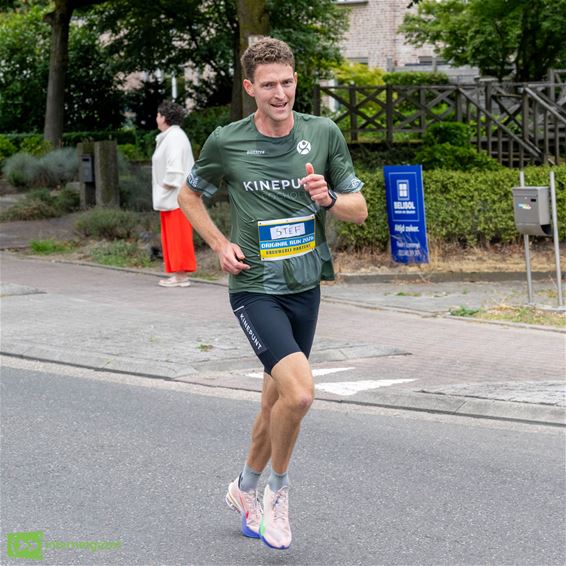 Stef Simons wint 5 km op Sezoenstrail - Bocholt