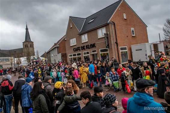 Stoet in Lille trok de massa - Pelt