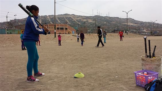 Straathoekwerk in Peru (3): een invasiewijk - Neerpelt