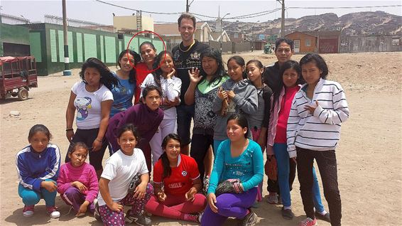 Straathoekwerkproject rond softball in Peru - Neerpelt