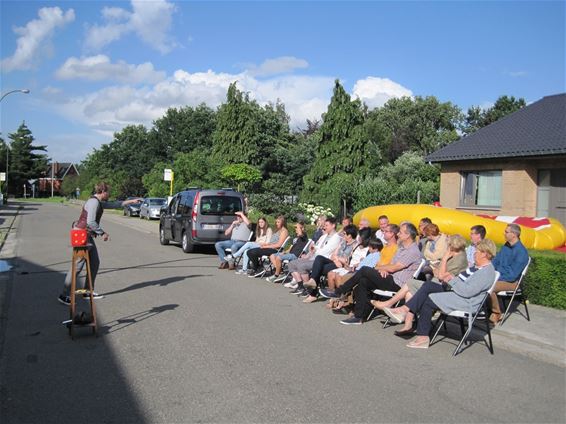 Straattheater op buurtfeest - Overpelt