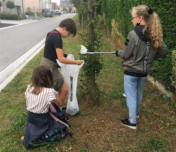 Straatvuil opruimen tijdens Straat.net - Pelt