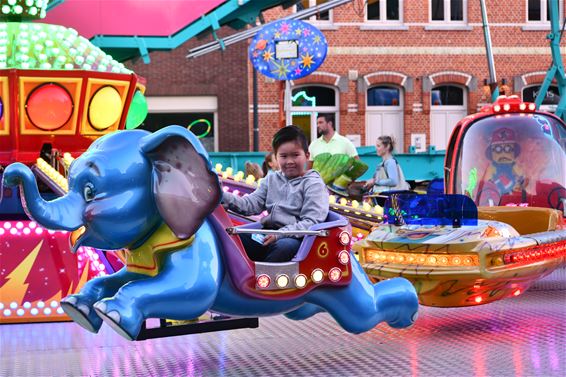 Stralende gezichten op Paal kermis - Beringen