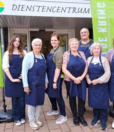 Studenten steken een handje toe - Hamont-Achel