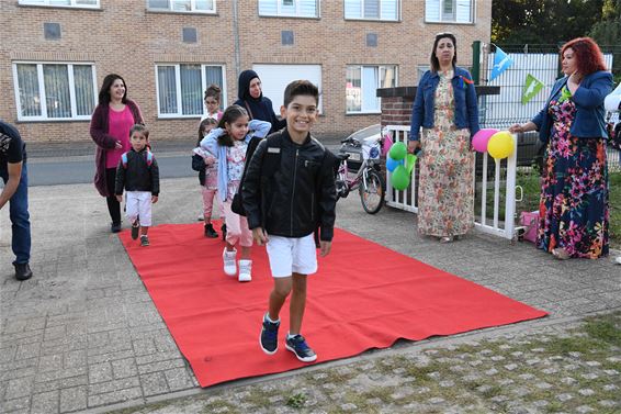 't Ateljeeke rolt rode loper uit - Beringen