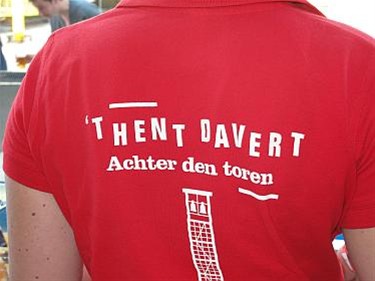 't Hènt daverde achter de toren - Neerpelt