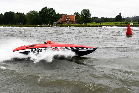 Team Black Jack 21 met ambities op het water - Beringen