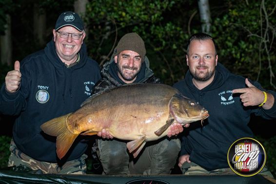 Team The Carp Friends aan de leiding - Beringen