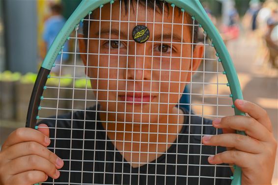 Tennis, spelen en schuimparty op tenniskamp - Lommel