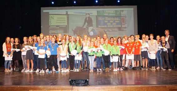 Terechte winnaars bij 'Kampioenenhulde' - Lommel