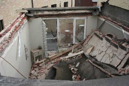 Terras van appartement ingestort - Overpelt