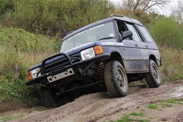 Terreinwagens in natuurgebied in overtreding - Lommel