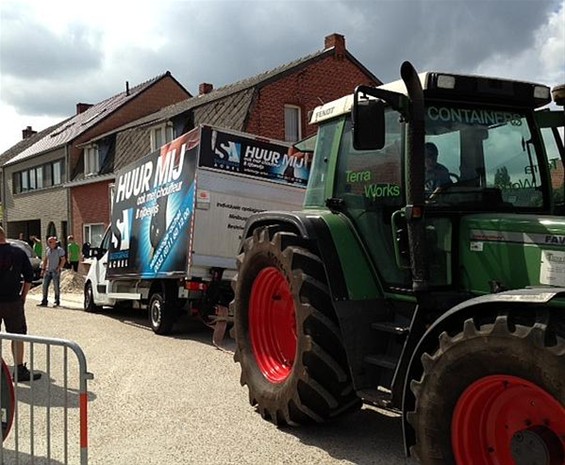 Testtijdritten: voertuig reed zich vast - Neerpelt