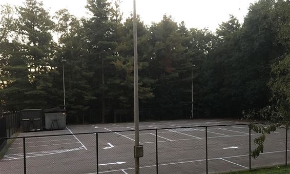 Tijdelijke parking bij Dommelhof - Neerpelt